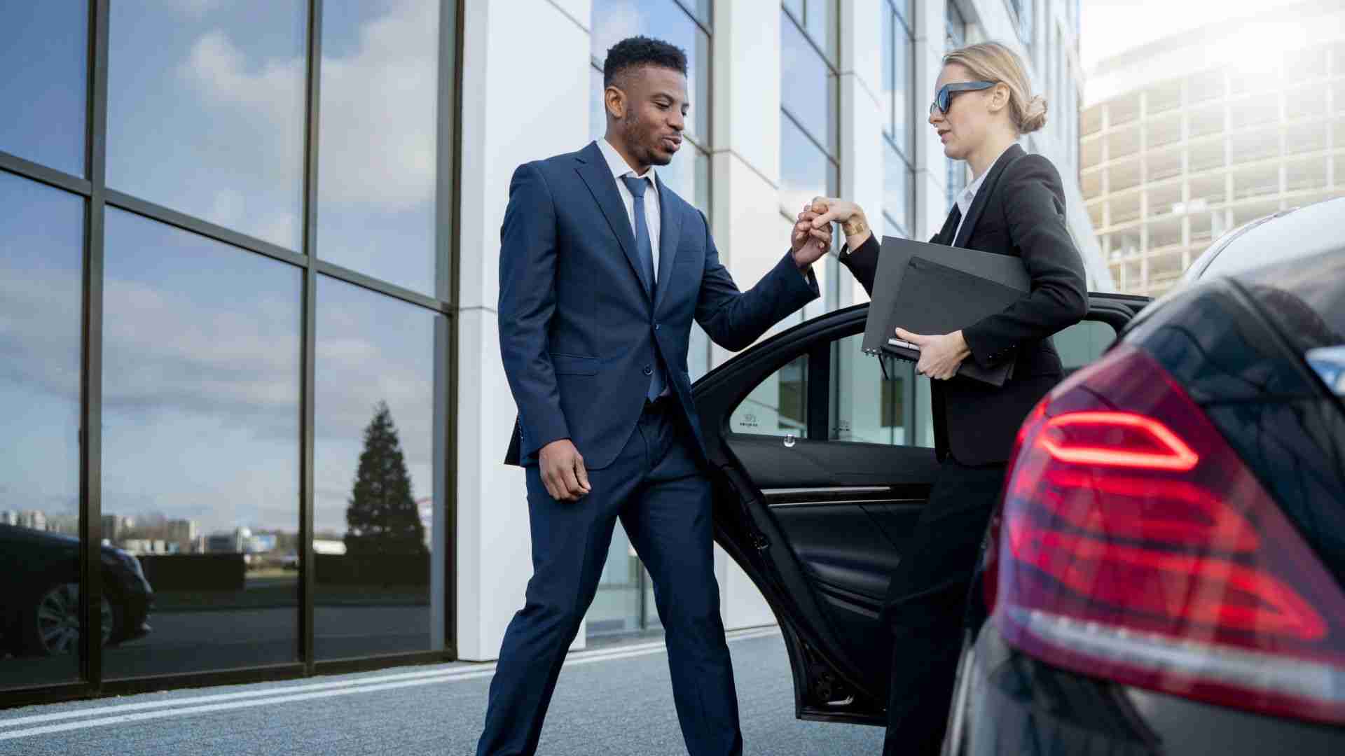 best chauffeur service in Melbourne executive pickup